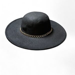 • Marcus Adler NY • Black Hat + Gold Chain